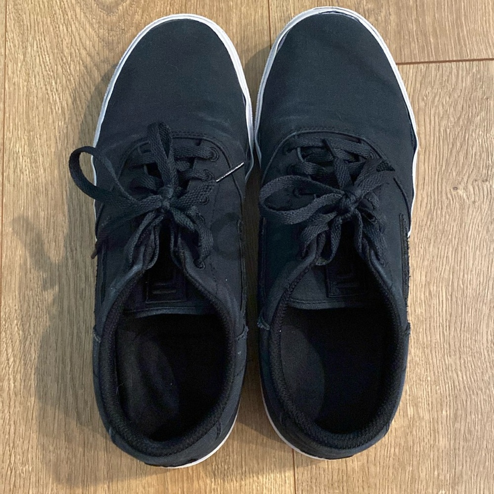 FILA men’s sneakers size 9.5